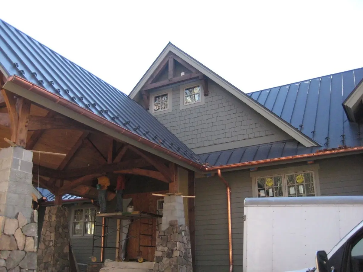 Craftsman Roofing team delivering quality roofing work in Glen Ellyn